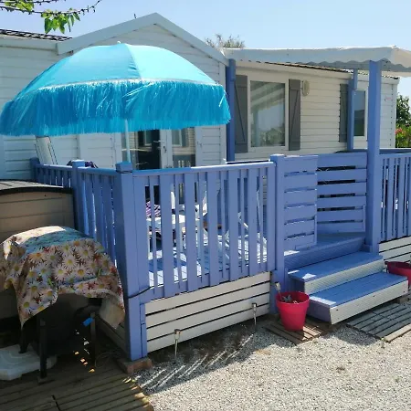 Mobilhome Camping Castellas * セット